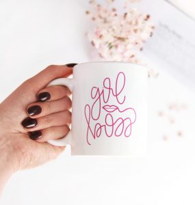 mug girl boss rouge a levres