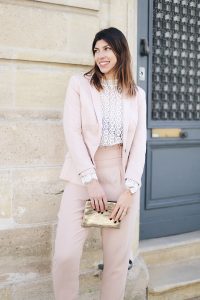 look rose poudre et dentelle