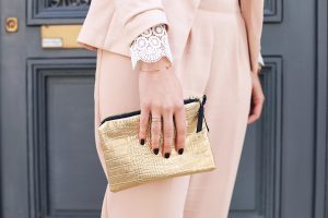 pochette croco dore