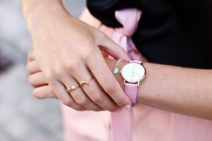 bague dore coquillage et lune