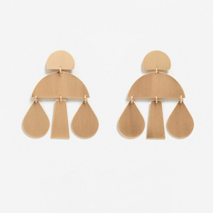 boucles d oreilles pendantes dore mango