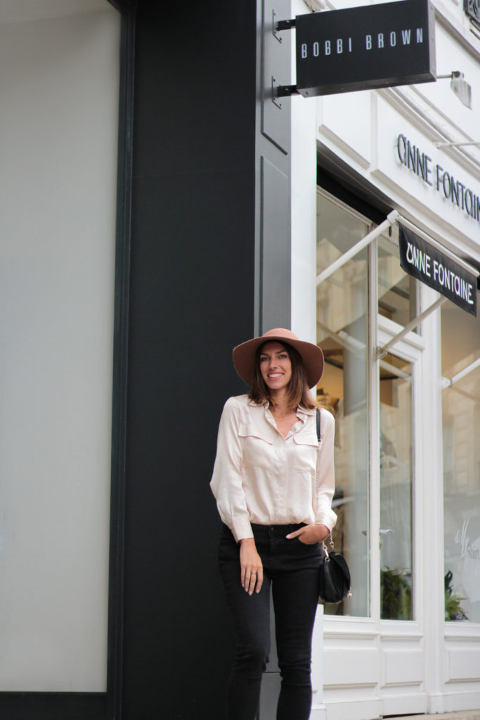 chapeau capeline look mode bordeaux