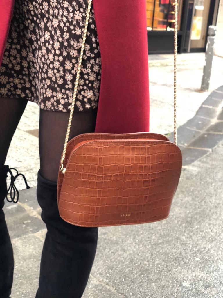 blogueuse mode bordeaux sac camel